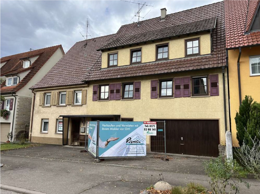 Zweifamilienhaus mit Bonushaus und Garten in Hirrlingen – vielseitig nutzbares Anwesen für Familien oder Investoren. Haus kaufen in Hirrlingen.
