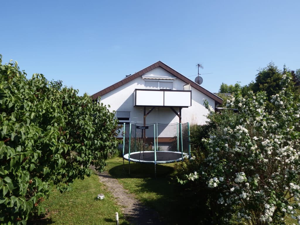 Haus kaufen Bodelshausen Tübingen - Schönes Einfamilienhaus in ruhiger Ortslage in Bodelshausen mit schönem großen grünen Garten
